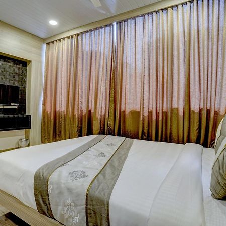 Hotel Arts International Mumbai Bagian luar foto