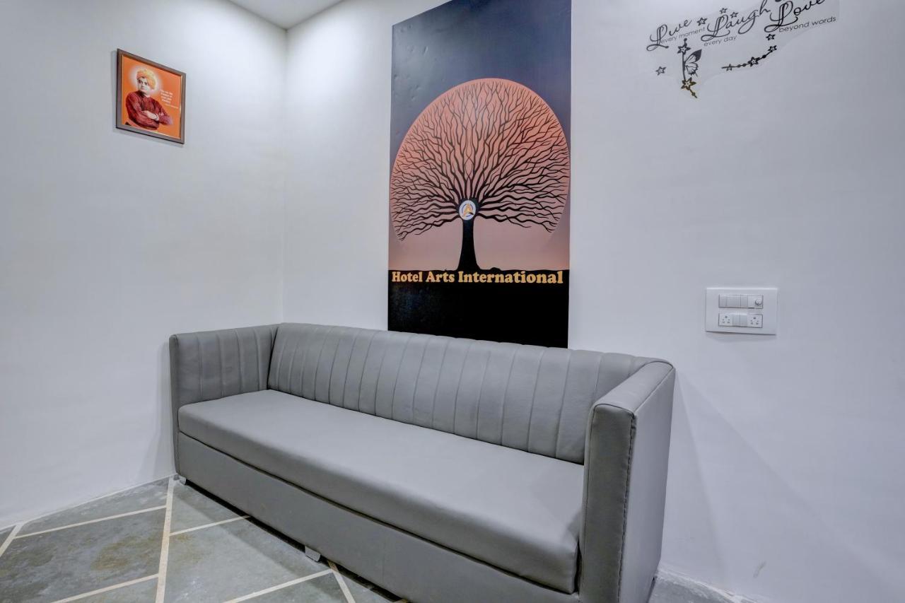 Hotel Arts International Mumbai Bagian luar foto