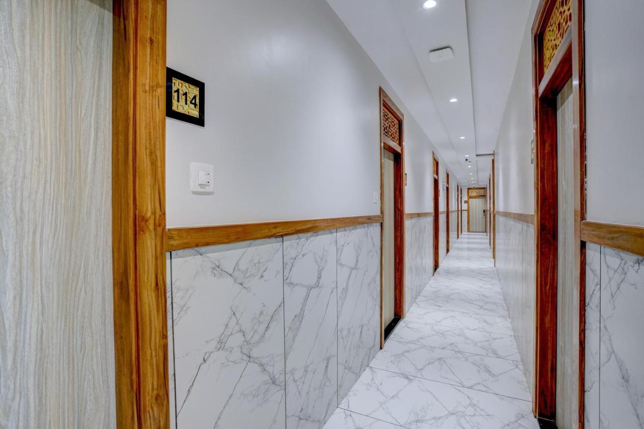 Hotel Arts International Mumbai Bagian luar foto