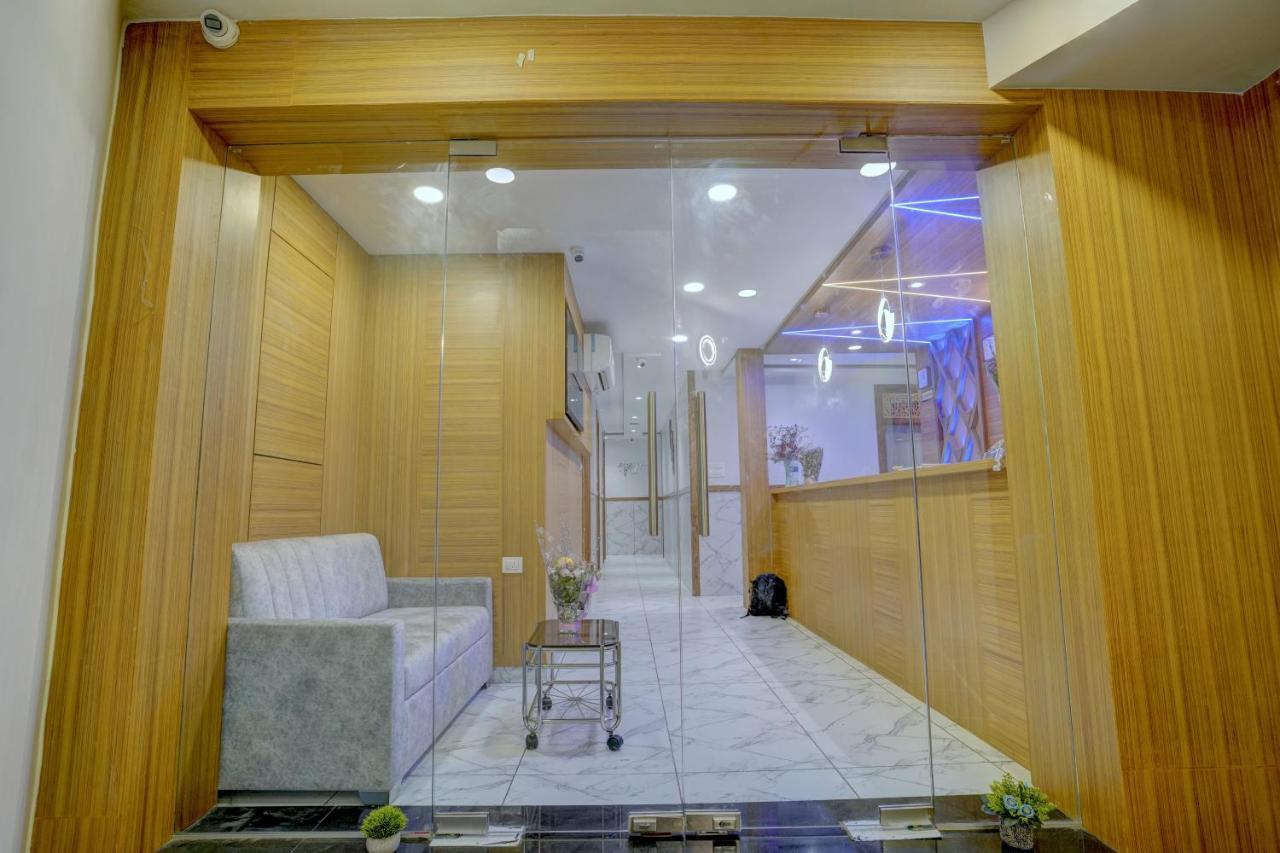Hotel Arts International Mumbai Bagian luar foto