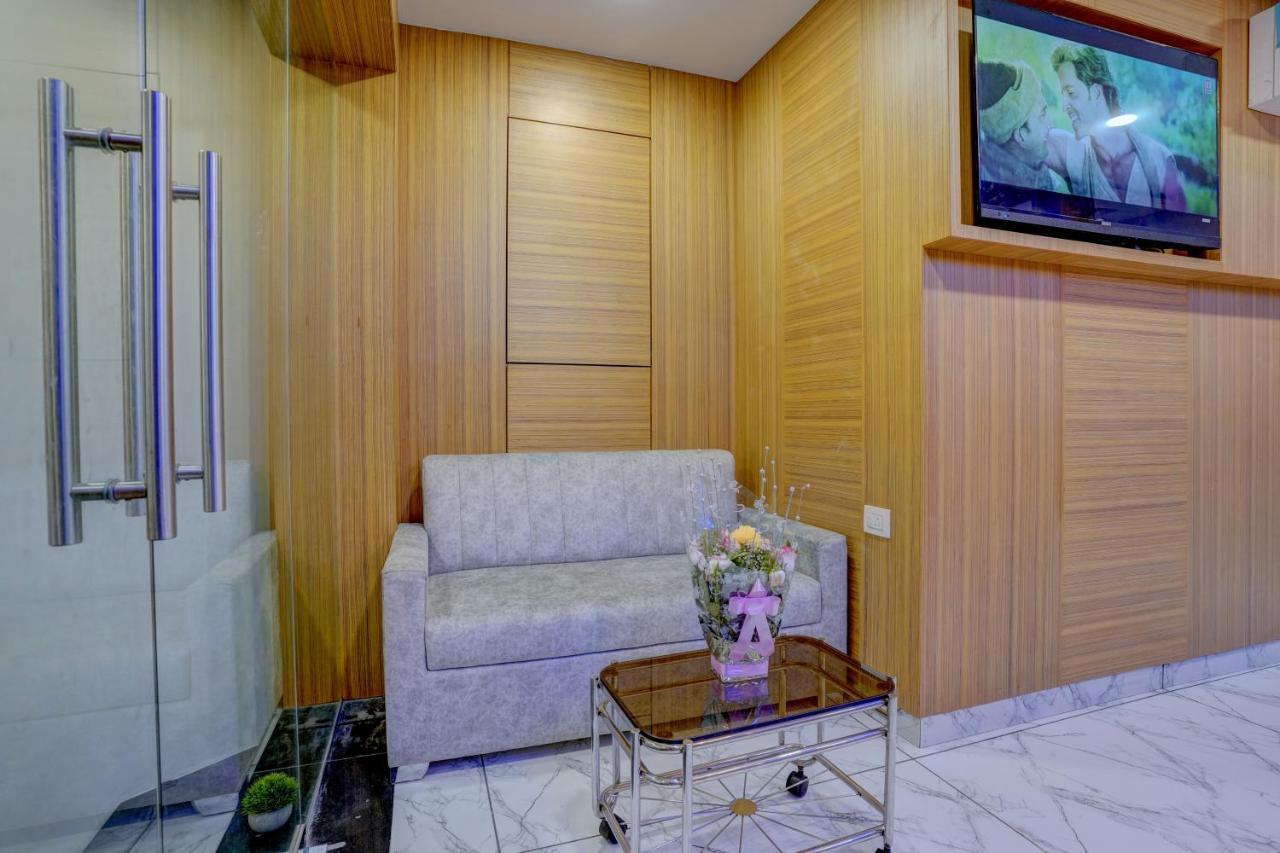 Hotel Arts International Mumbai Bagian luar foto