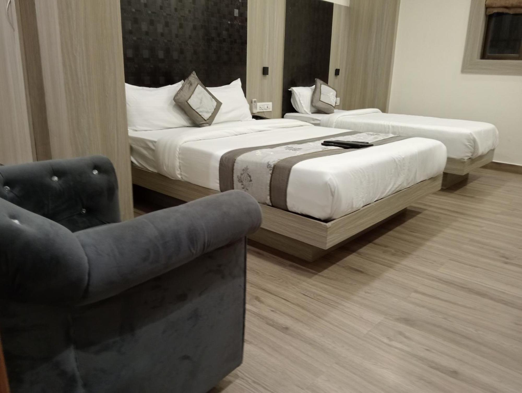 Hotel Arts International Mumbai Bagian luar foto