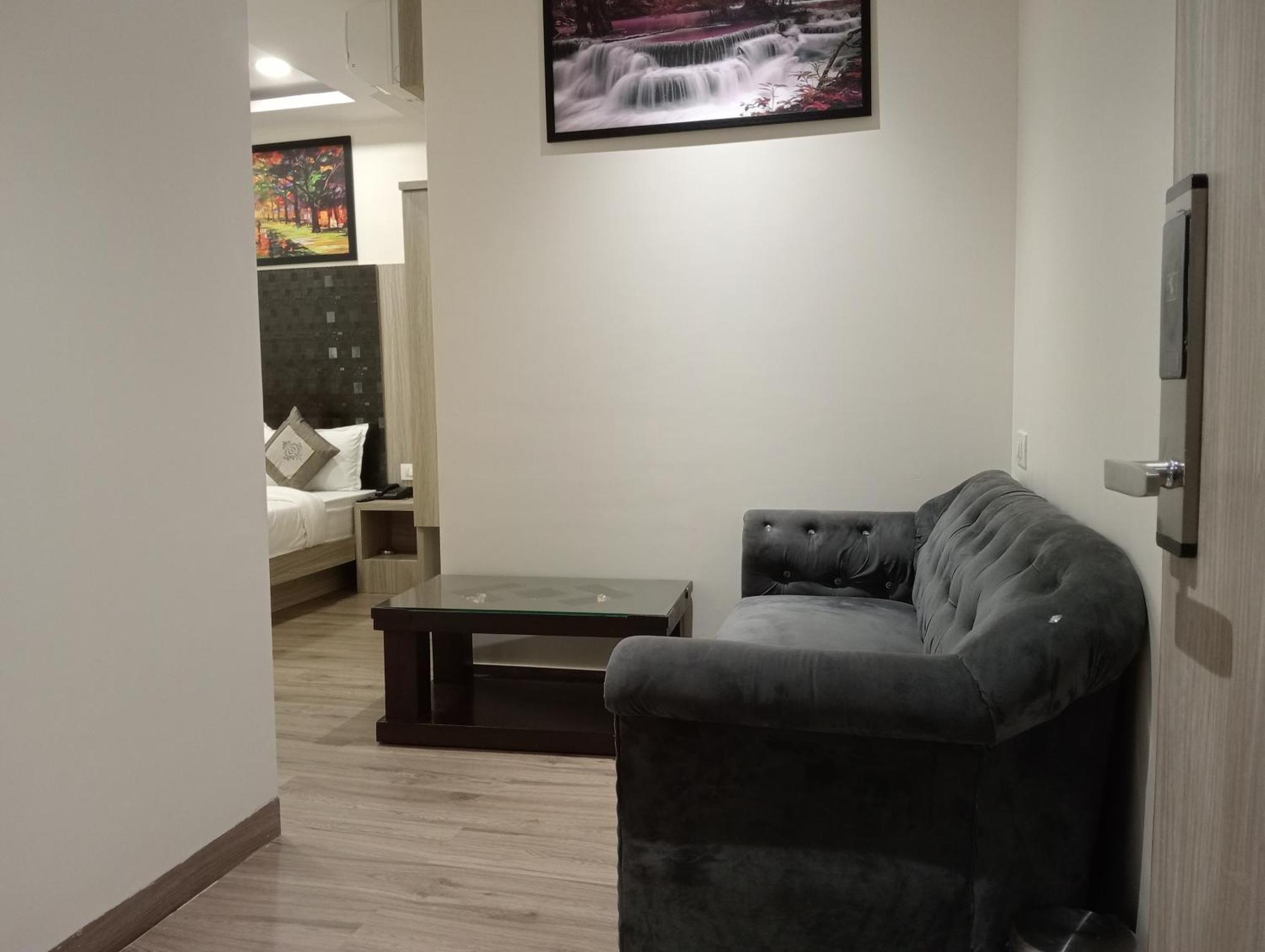 Hotel Arts International Mumbai Bagian luar foto