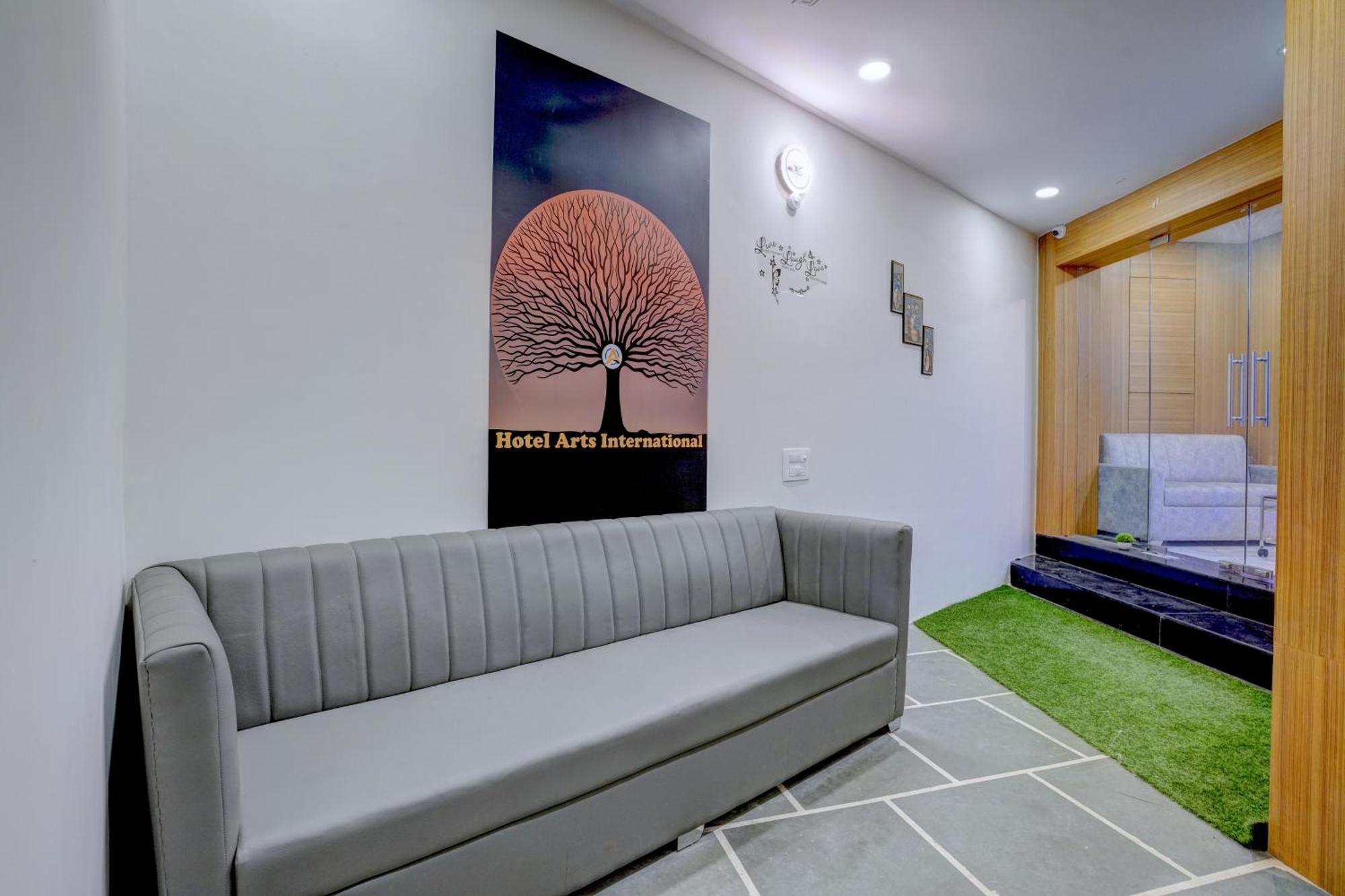 Hotel Arts International Mumbai Bagian luar foto