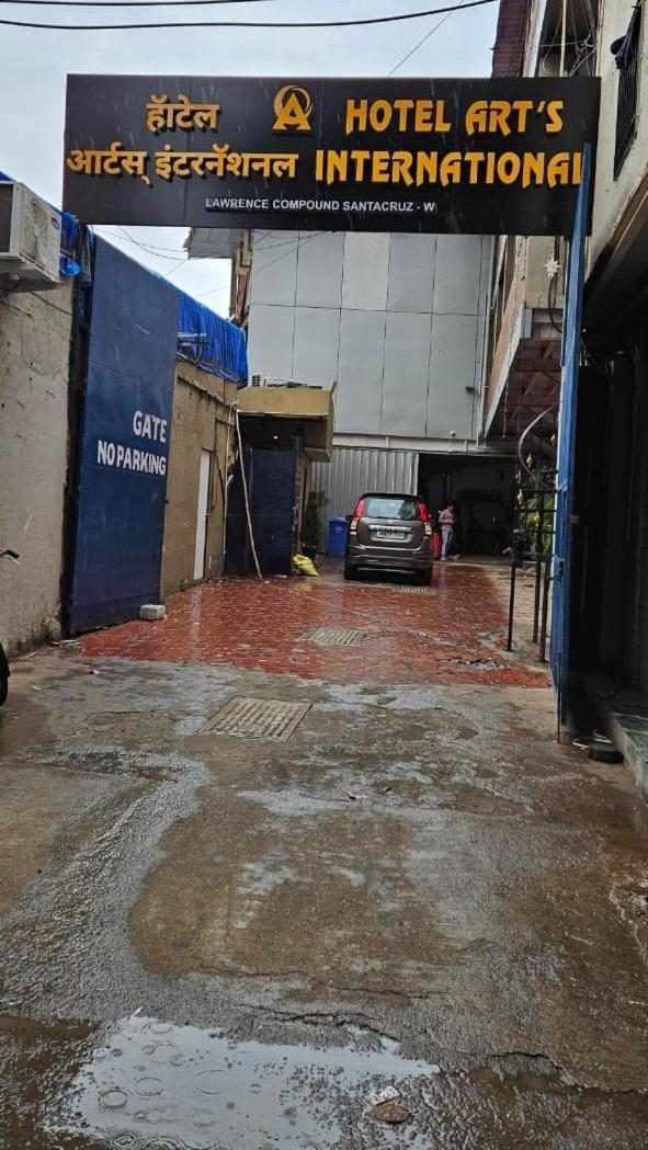 Hotel Arts International Mumbai Bagian luar foto